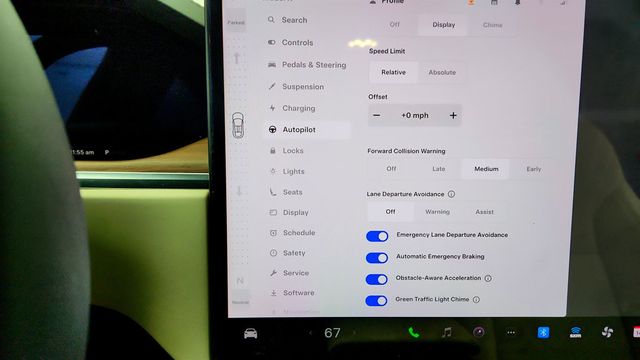 2024 Tesla Model X AWD w/ Cream Vegan Leather Interior - 23012962 - 19