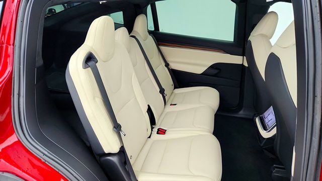 2024 Tesla Model X AWD w/ Cream Vegan Leather Interior - 23012962 - 24