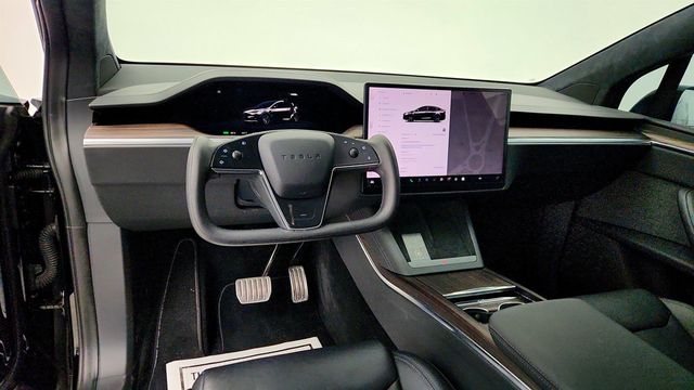 2024 Tesla Model X AWD with 7 Seat Interior & Yoke Steering Wheel - 23010950 - 10
