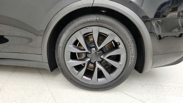 2024 Tesla Model X AWD with Yoke Steering Wheel - 22951461 - 8