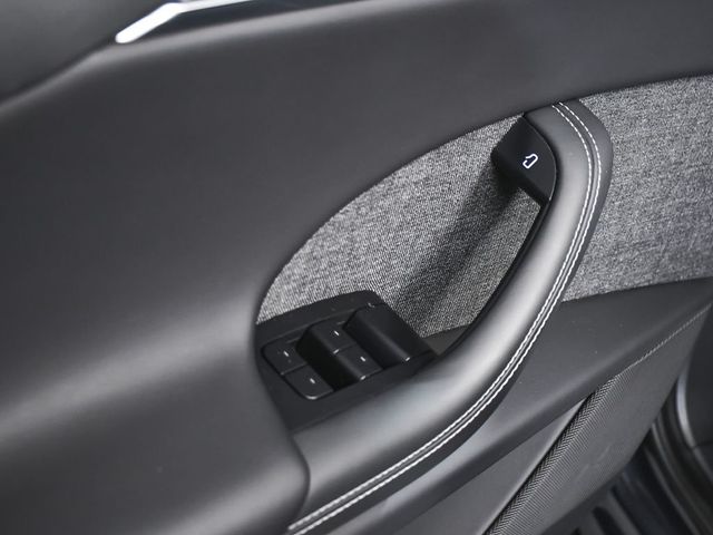 2024 Tesla Model X Base - 22994475 - 9