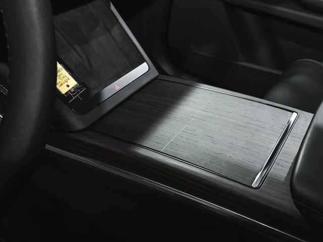 2024 Tesla Model X Base - 22994475 - 38