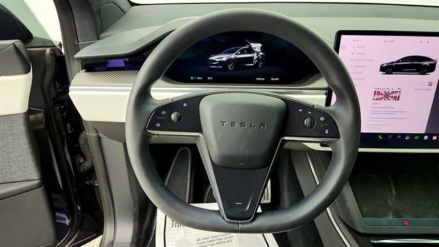 2024 Tesla Model X Plaid AWD w/ White & Black Vegan Leather Interior - 23081747 - 13