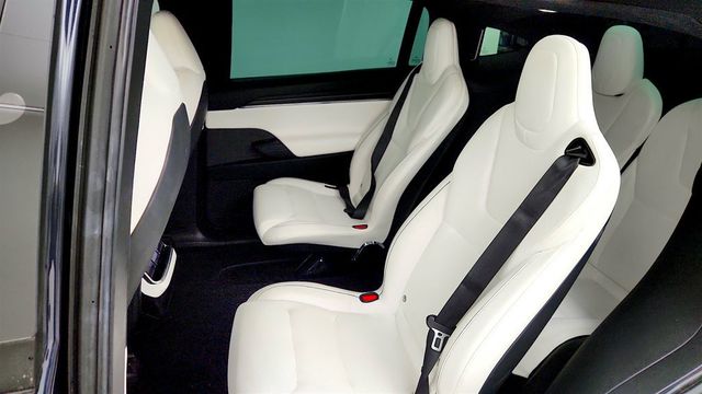 2024 Tesla Model X Plaid AWD w/ White & Black Vegan Leather Interior - 23081747 - 24