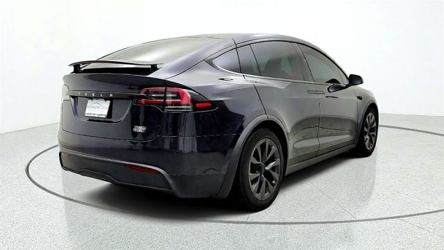 2024 Tesla Model X Plaid AWD w/ White & Black Vegan Leather Interior - 23081747 - 4