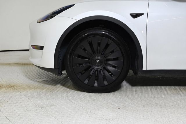2024 Tesla Model Y  - 22953513 - 21