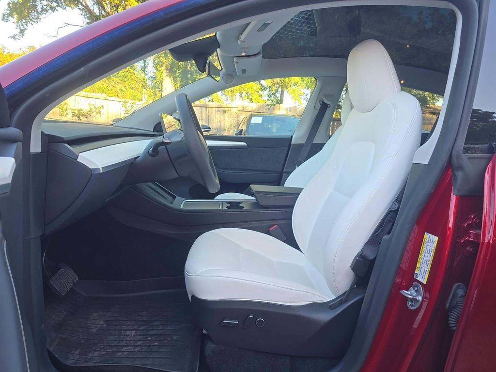 2024 Tesla Model Y DUAL MOTOR! HARDWARE 4! WHITE GUTS! UNDER FULL FACTORY WARRANTY! - 23090060 - 5