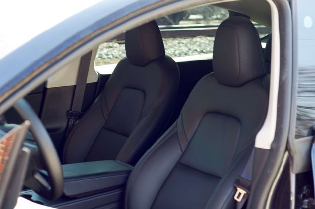 2024 Tesla Model Y LocalTrade/LongRange/HeatedFront&RearSeats/AerialViewCamera - 22982456 - 18