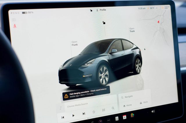 2024 Tesla Model Y LocalTrade/LongRange/HeatedFront&RearSeats/AerialViewCamera - 22982456 - 22