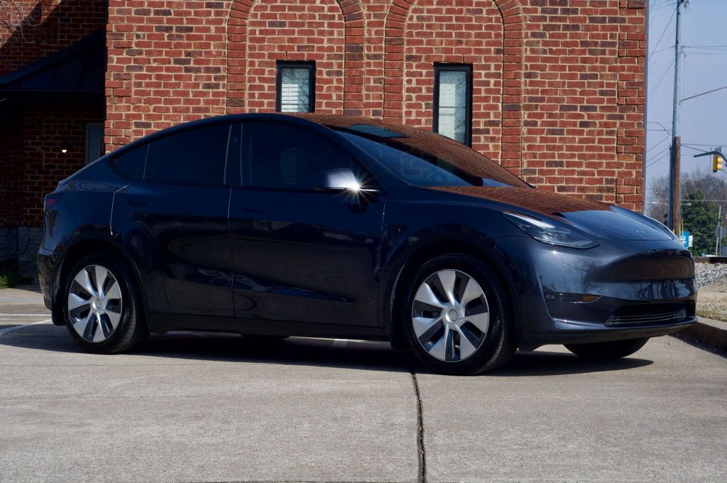 2024 Tesla Model Y LocalTrade/LongRange/HeatedFront&RearSeats/AerialViewCamera - 22982456 - 2