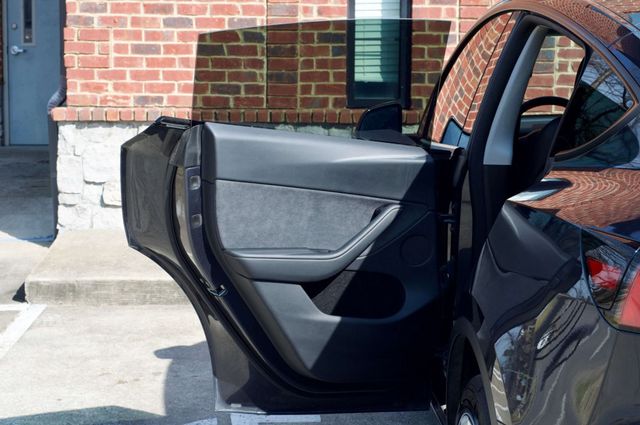 2024 Tesla Model Y LocalTrade/LongRange/HeatedFront&RearSeats/AerialViewCamera - 22982456 - 34