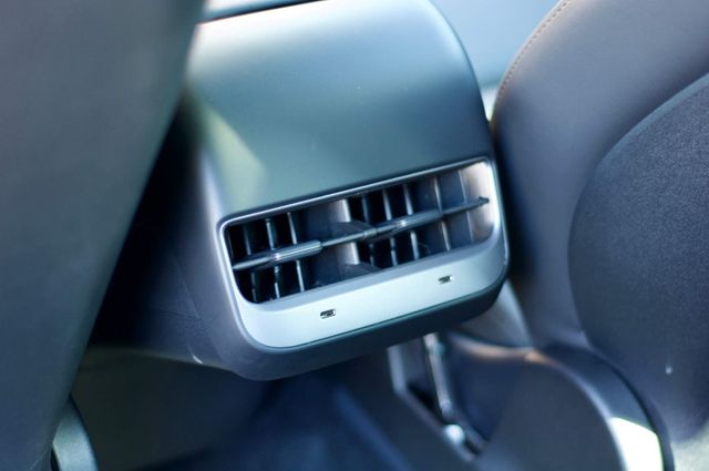 2024 Tesla Model Y LocalTrade/LongRange/HeatedFront&RearSeats/AerialViewCamera - 22982456 - 37