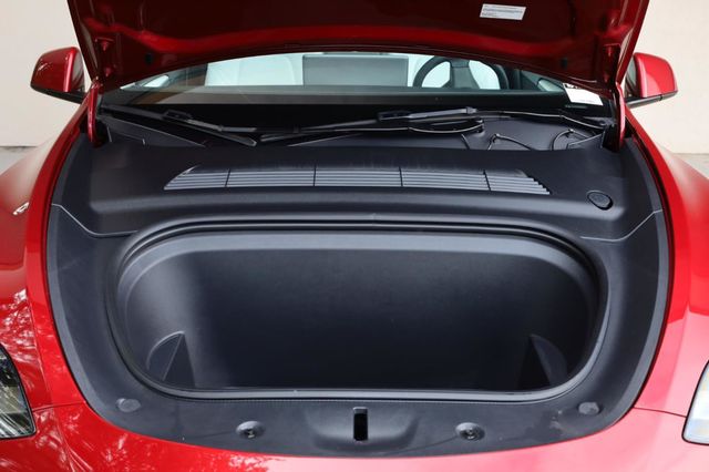 2024 Tesla Model Y Long Range - 23027870 - 9