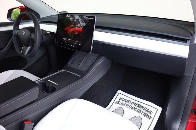 2024 Tesla Model Y Long Range - 23027870 - 28