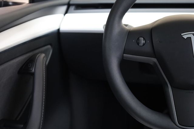 2024 Tesla Model Y Long Range - 23027870 - 30