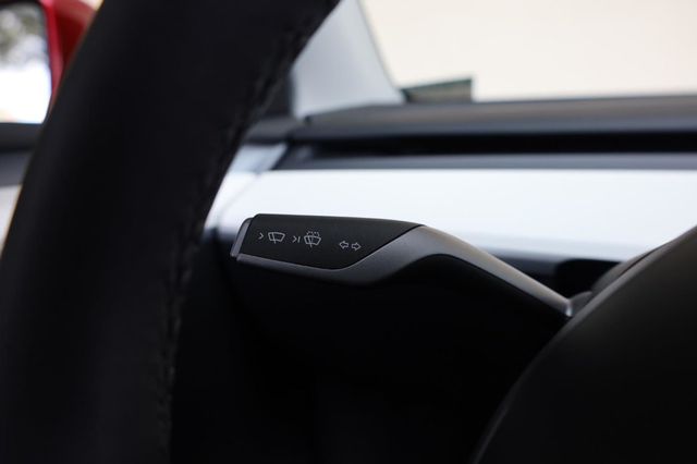 2024 Tesla Model Y Long Range - 23027870 - 32