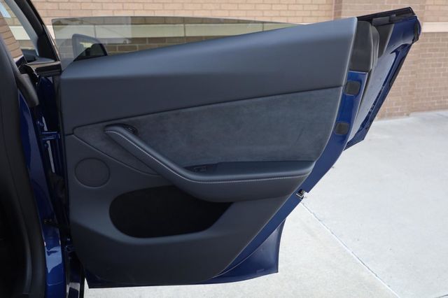 2024 Tesla Model Y Long Range - 23040932 - 22