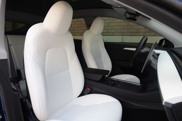 2024 Tesla Model Y Long Range - 23040932 - 29