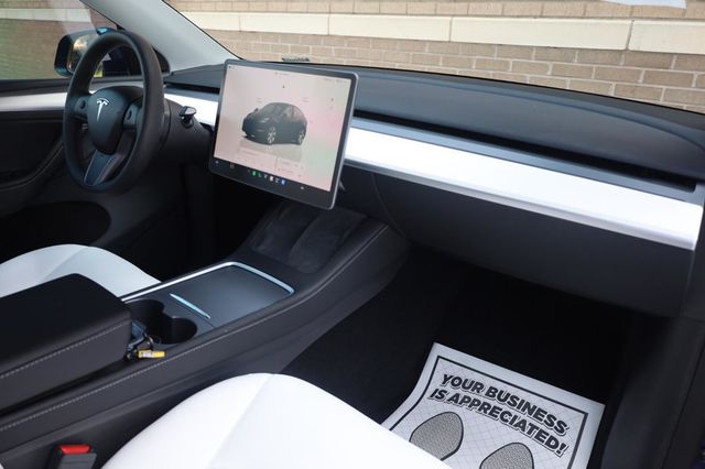 2024 Tesla Model Y Long Range - 23040932 - 31