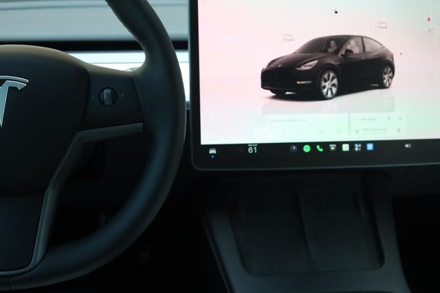 2024 Tesla Model Y Long Range - 23040932 - 35