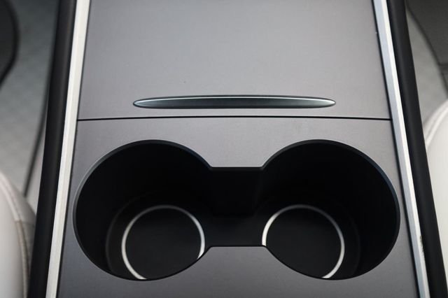 2024 Tesla Model Y Long Range - 23040932 - 50