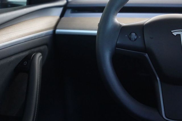 2024 Tesla Model Y Long Range - 23055967 - 28