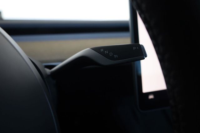 2024 Tesla Model Y Long Range - 23055967 - 31