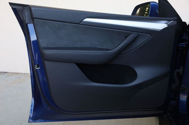 2024 Tesla Model Y Long Range - 23084811 - 13