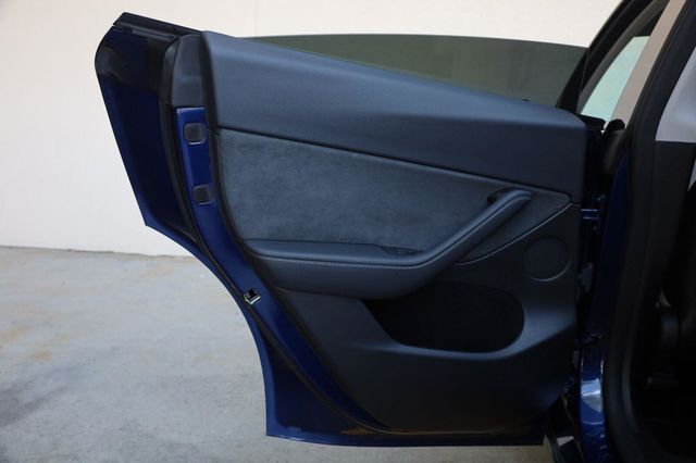 2024 Tesla Model Y Long Range - 23084811 - 17