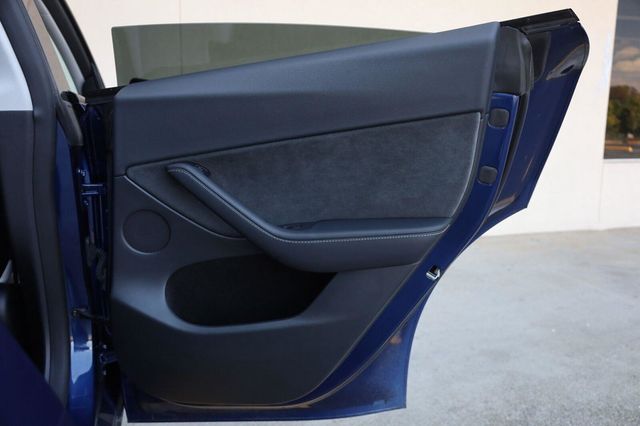 2024 Tesla Model Y Long Range - 23084811 - 20