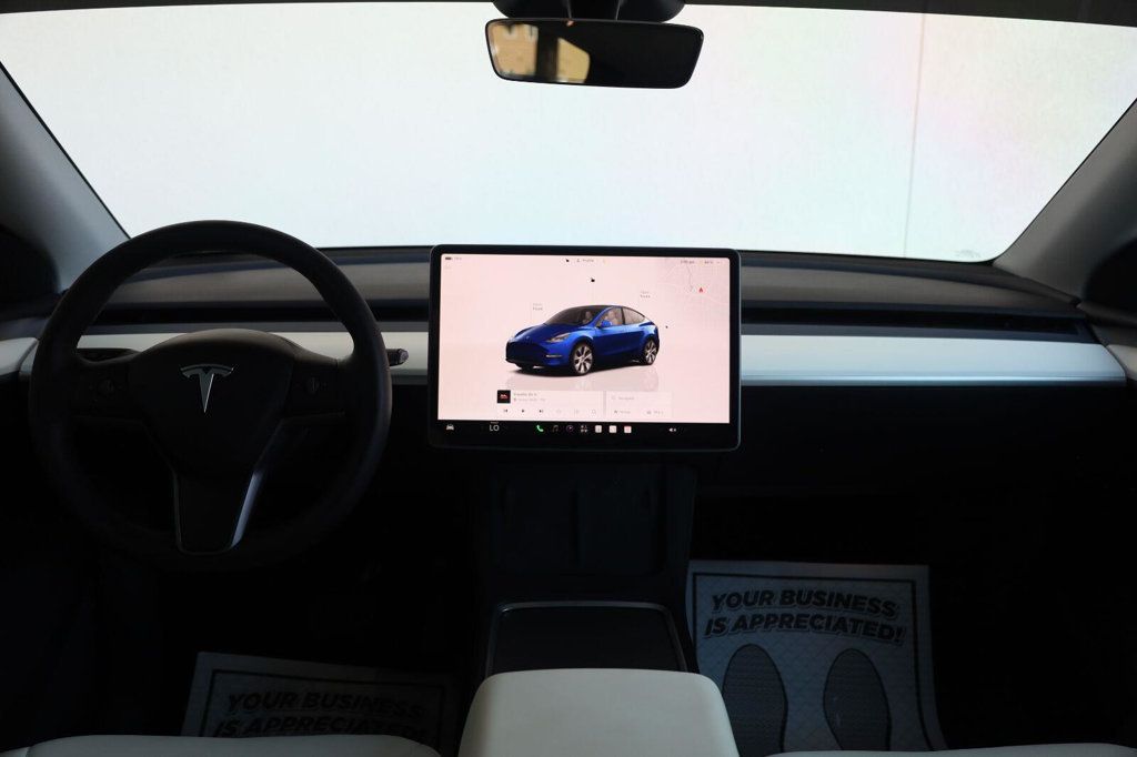 Tesla Model Y photo 28