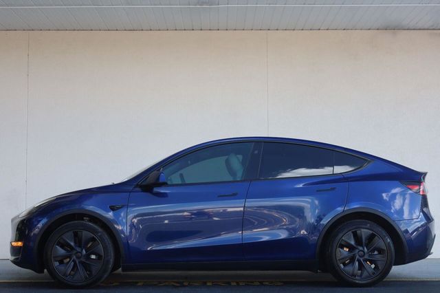 2024 Tesla Model Y Long Range - 23084811 - 2