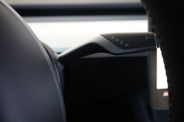 2024 Tesla Model Y Long Range - 23084811 - 32