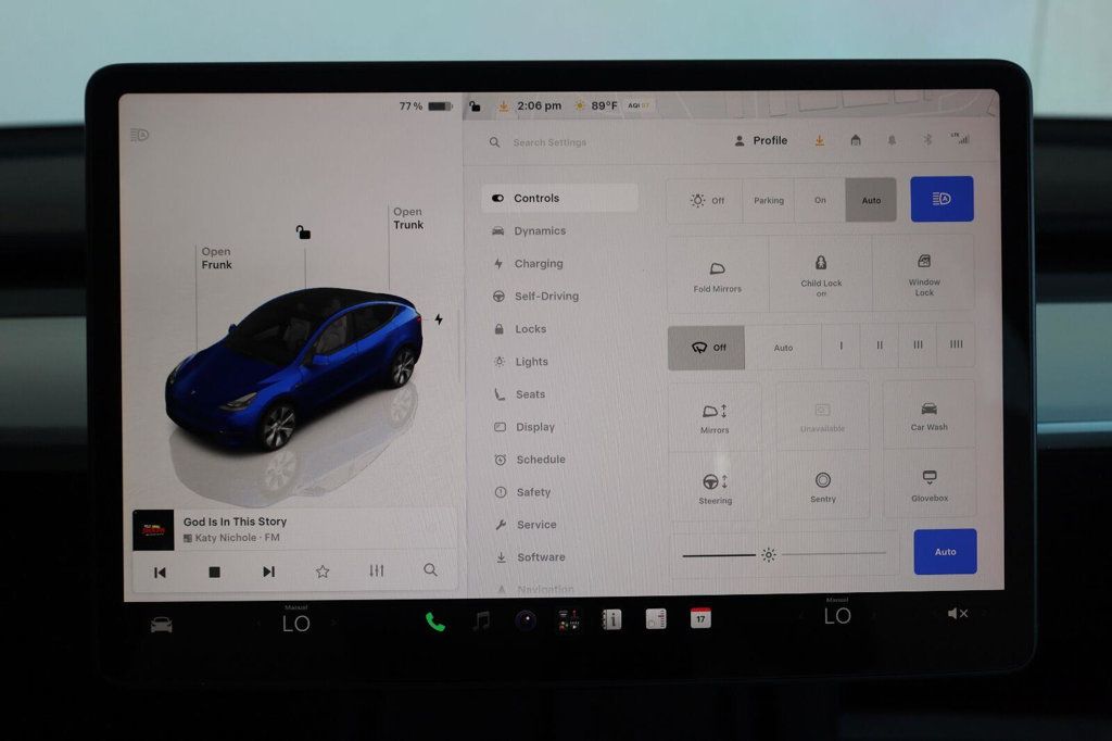 Tesla Model Y photo 42