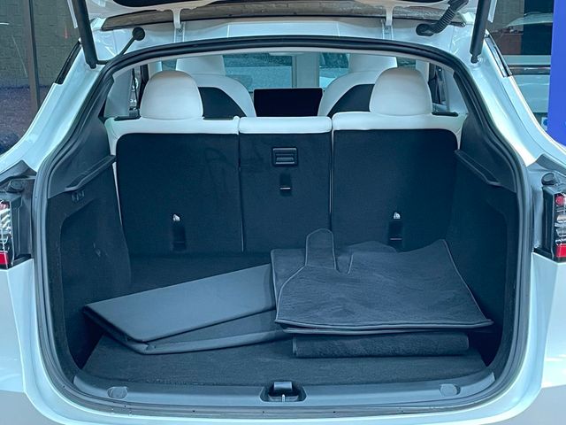 2024 Tesla Model Y Long Range AWD - 22969630 - 17