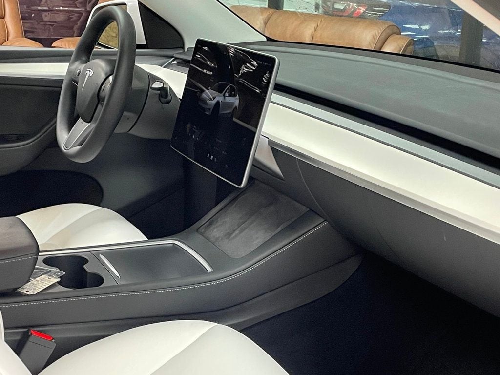 2024 Tesla Model Y Long Range AWD - 22969630 - 21