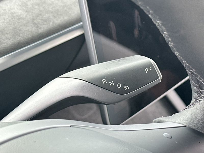 2024 Tesla Model Y Long Range AWD - 23003788 - 17