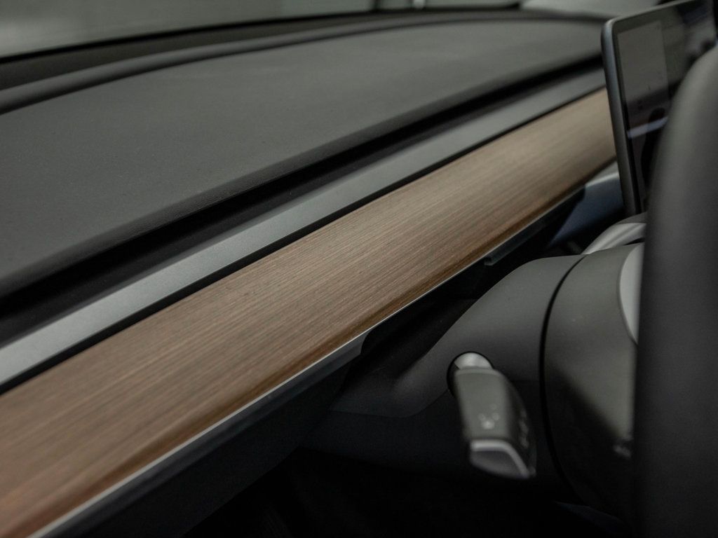 2024 Tesla Model Y Long Range photo 15