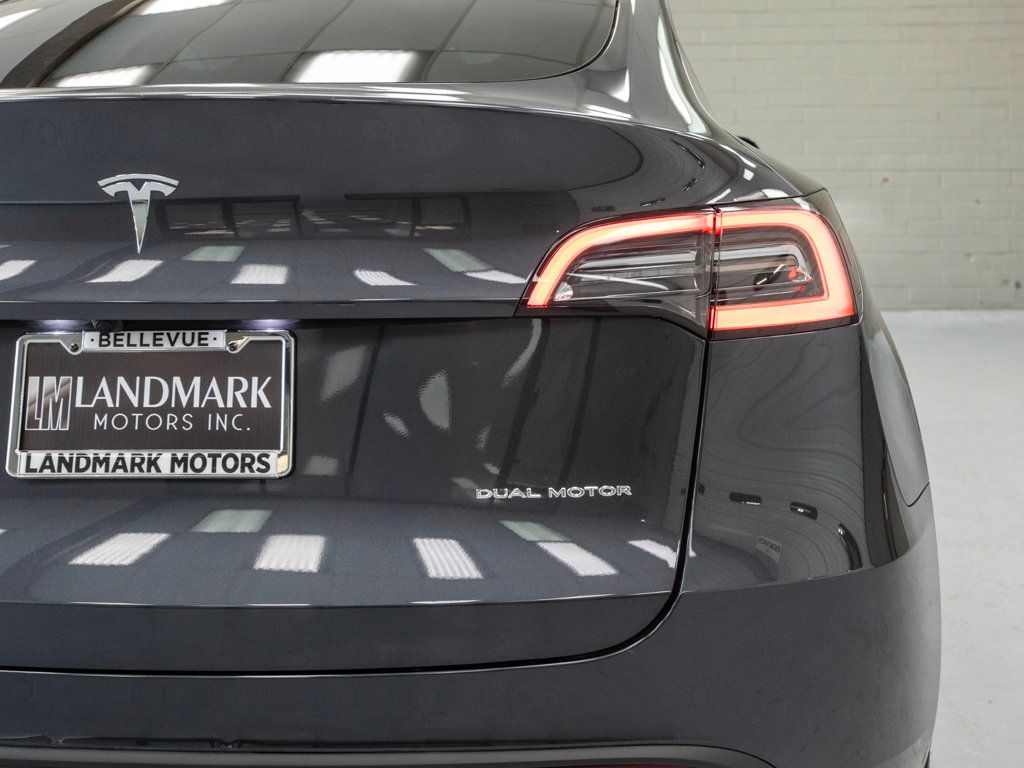 2024 Tesla Model Y Long Range photo 24