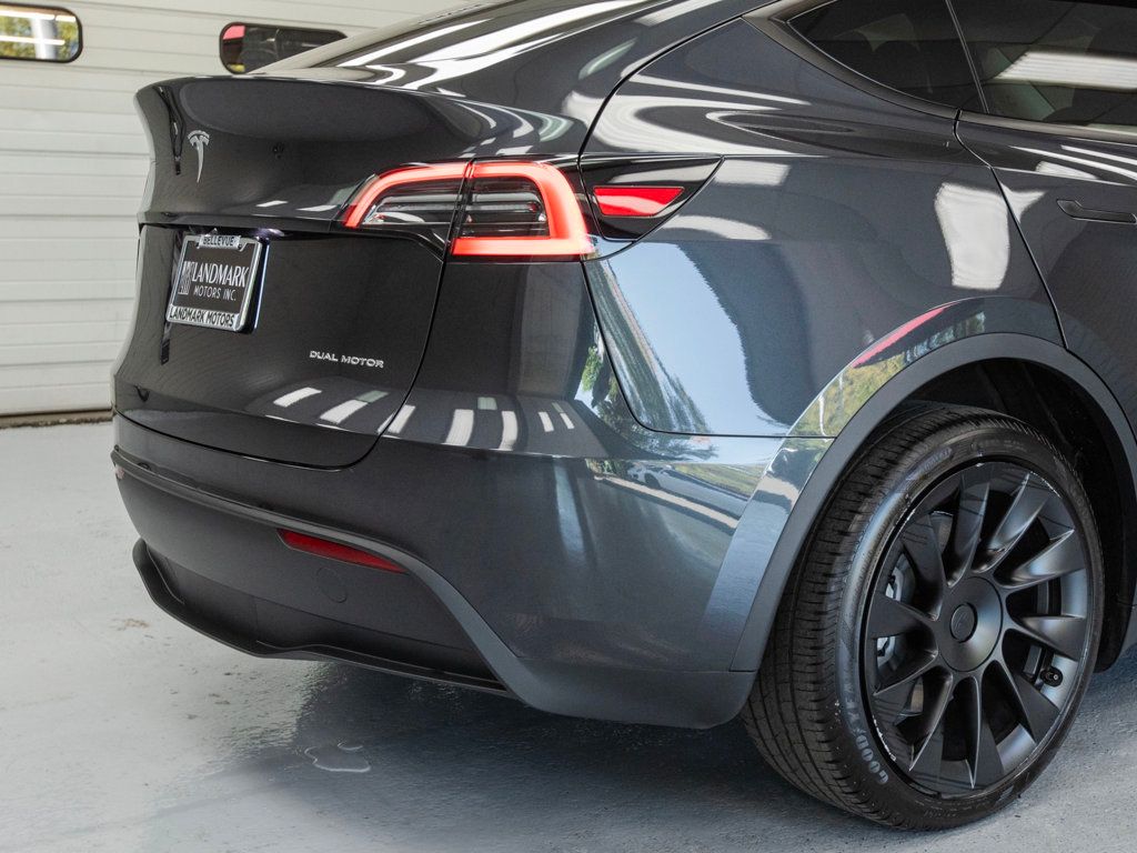 2024 Tesla Model Y Long Range photo 26