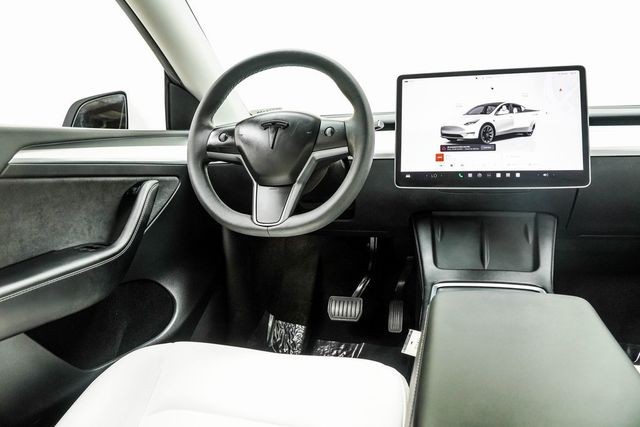 2024 Tesla Model Y Long Range AWD - 22978398 - 18