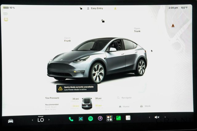 2024 Tesla Model Y Long Range AWD - 23046174 - 25