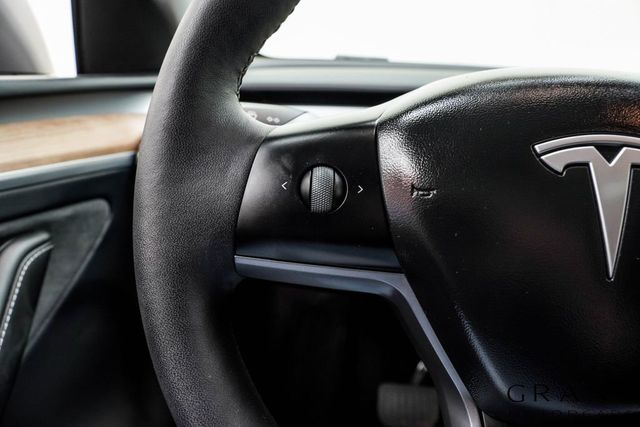 2024 Tesla Model Y Long Range AWD - 23046174 - 33