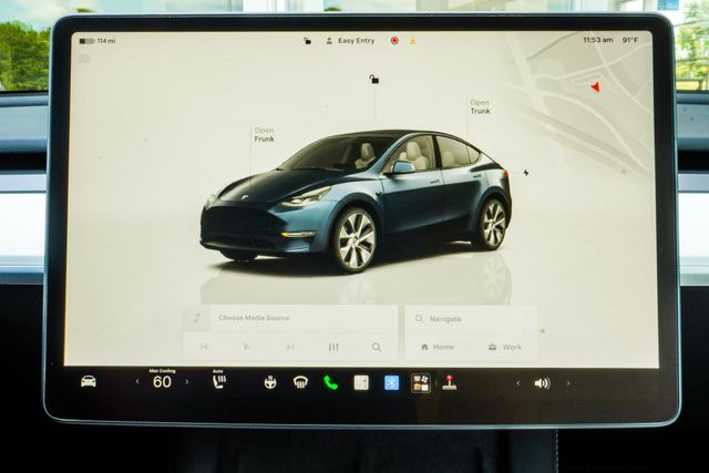 2024 Tesla Model Y Long Range AWD - 23094639 - 21