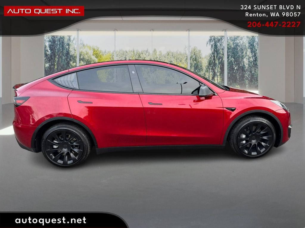 2024 Tesla Model Y Long Range photo 4