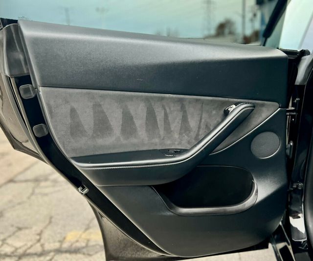 2024 Tesla Model Y Long Range AWD - 22946943 - 14