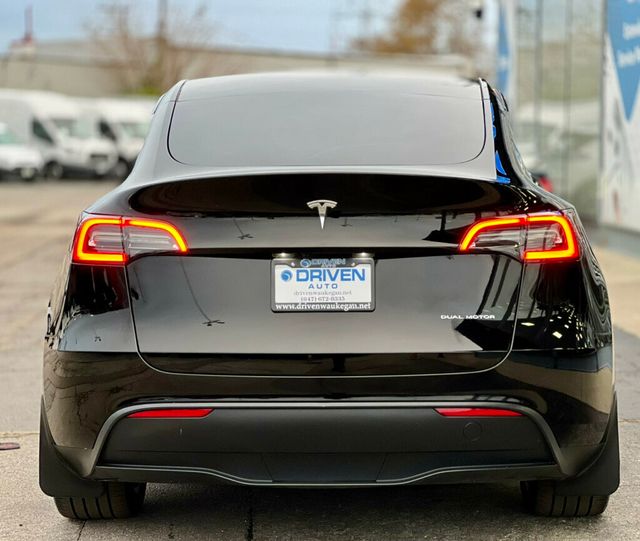 2024 Tesla Model Y Long Range AWD - 22946943 - 34