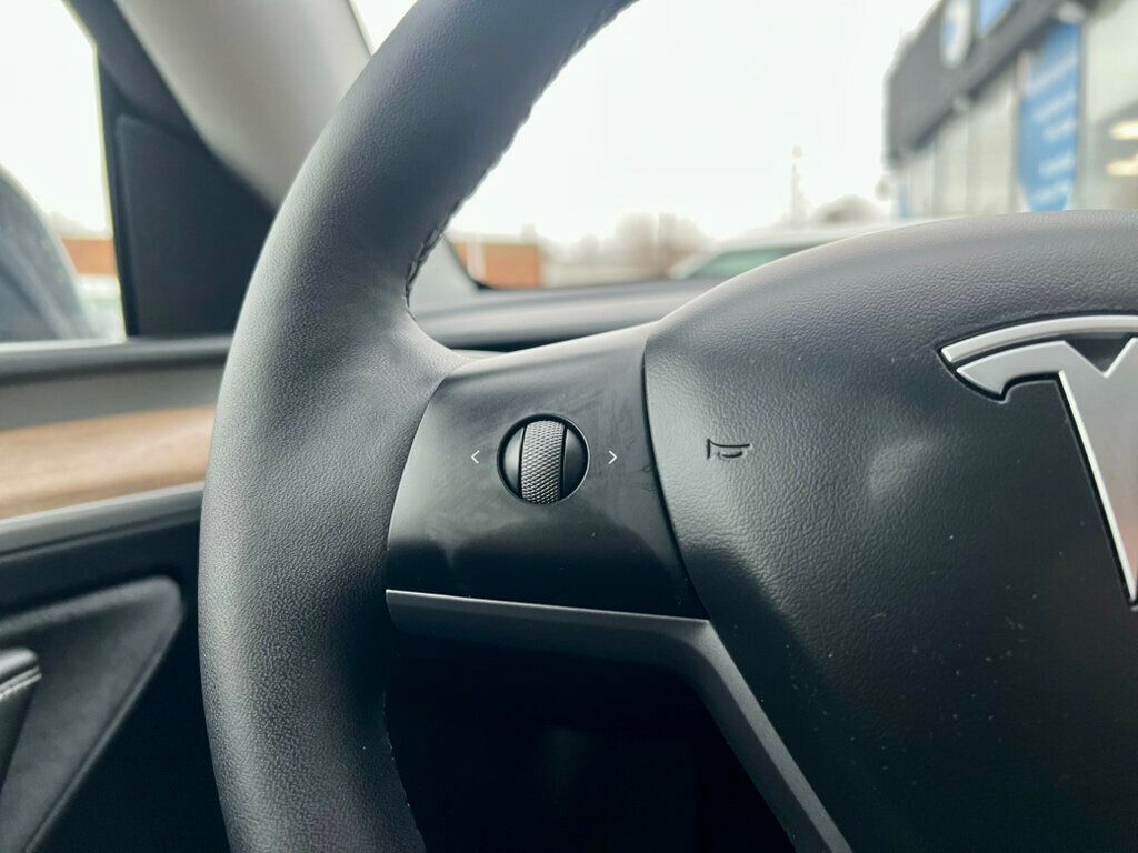 2024 Tesla Model Y Long Range AWD - 22994524 - 16