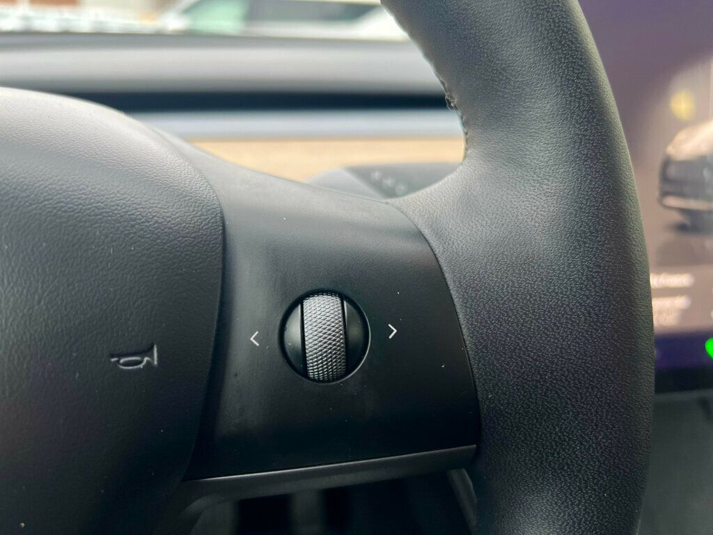 2024 Tesla Model Y Long Range AWD - 22994524 - 17