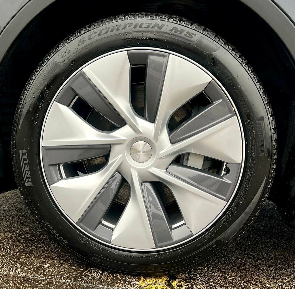 2024 Tesla Model Y Long Range AWD - 22994524 - 28